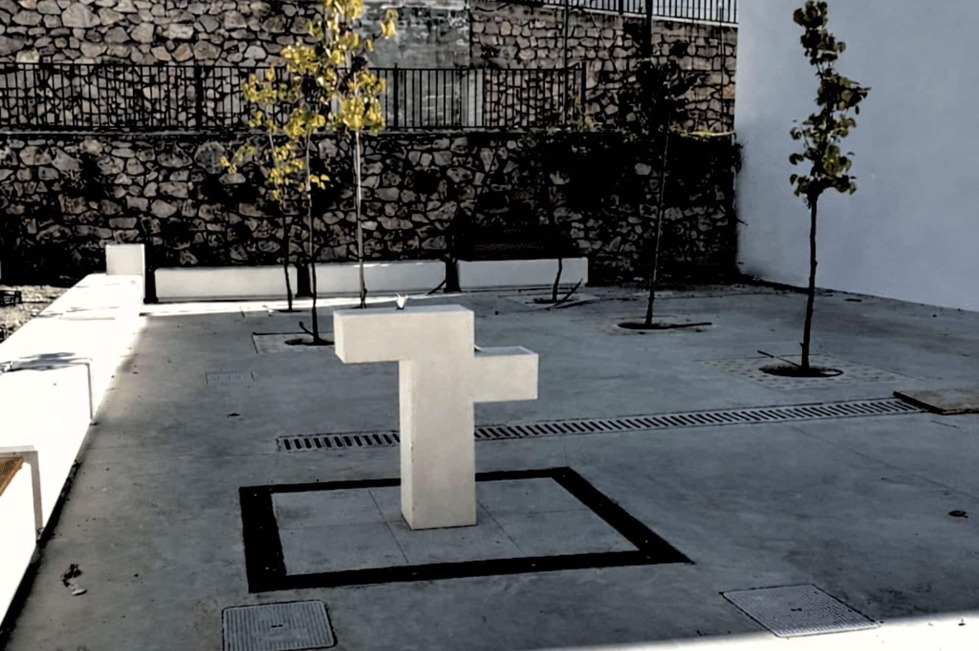 FUENTES DE HORMIGÓN GECOPRE: Equipamiento urbano resistente y accesible. Solución duradera de bajo mantenimiento para parques y plazas.